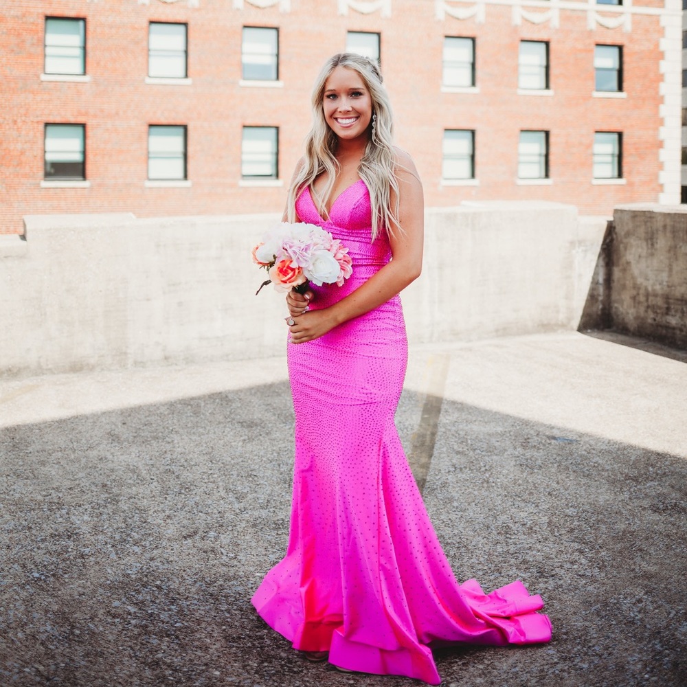 Sherri Hill prom dress size 0 (could fit 2) really pretty pink color, worn once